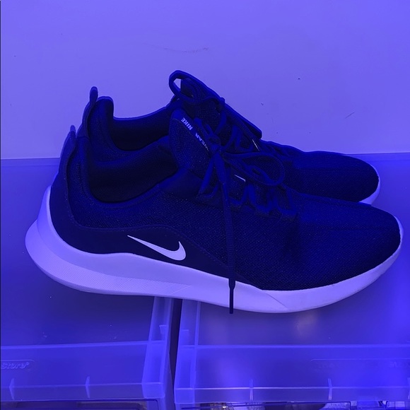 Nike sportswear shoes - Picture 3 of 4